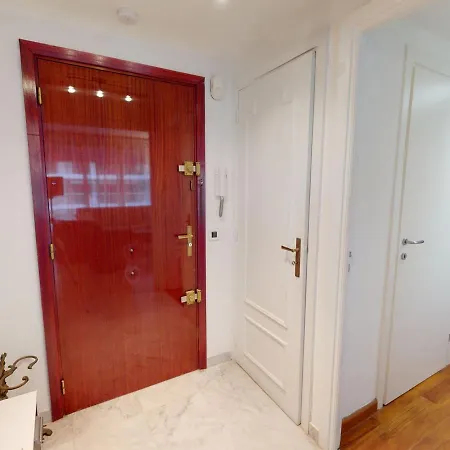 Apartment Grand 2 Pieces Climatise Avec Terrasse Et Garage Prive Pres De La - Fr-1-196-311 Menton